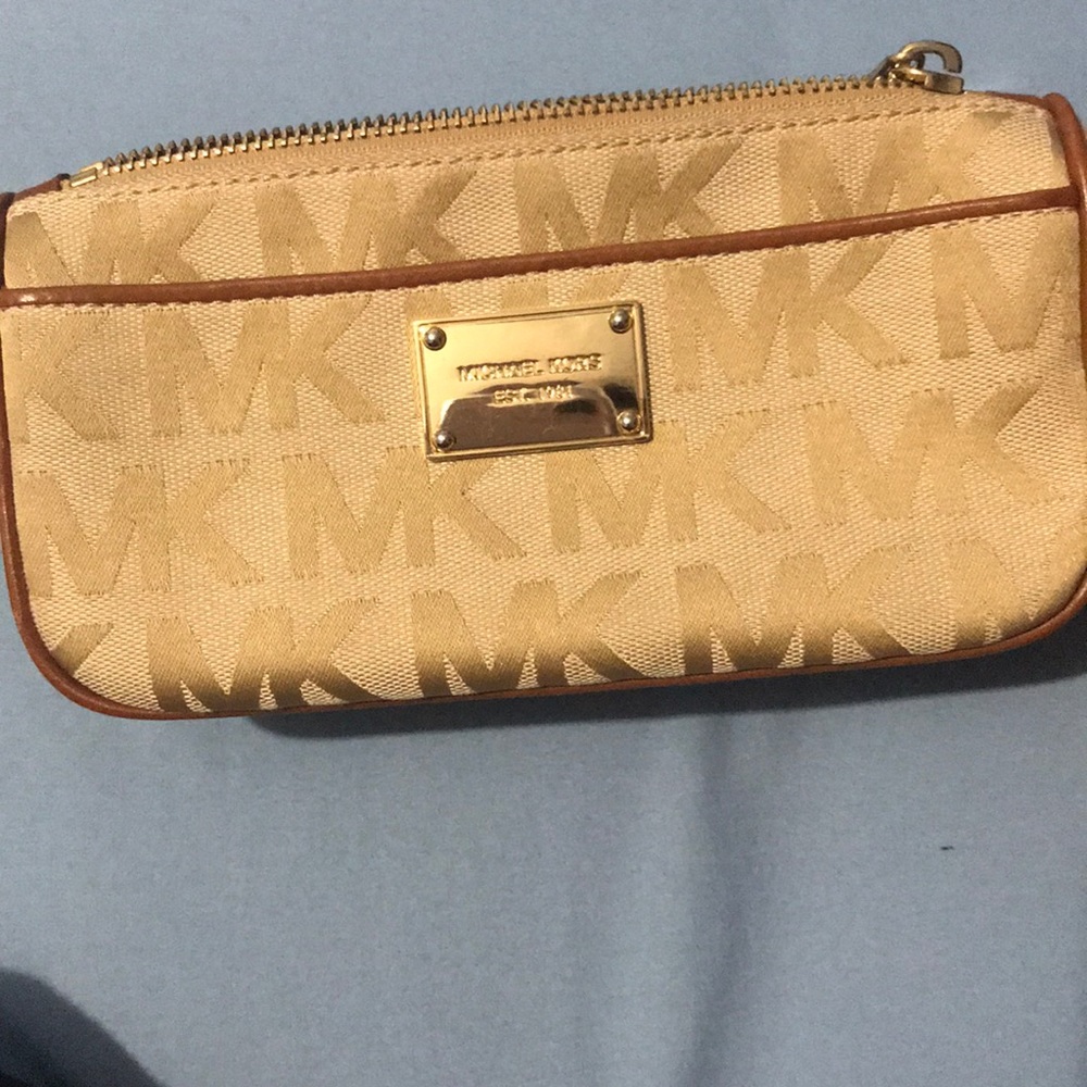 Michael Kors mini wallet